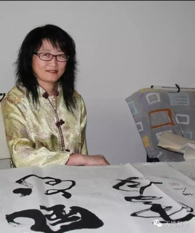 画家书法家杨嬿个人艺术简介,杨嬿画家简介,杨嬿作品价格,杨嬿个人简介,杨嬿艺术作品,书法家杨嬿简介,画家杨嬿简介
