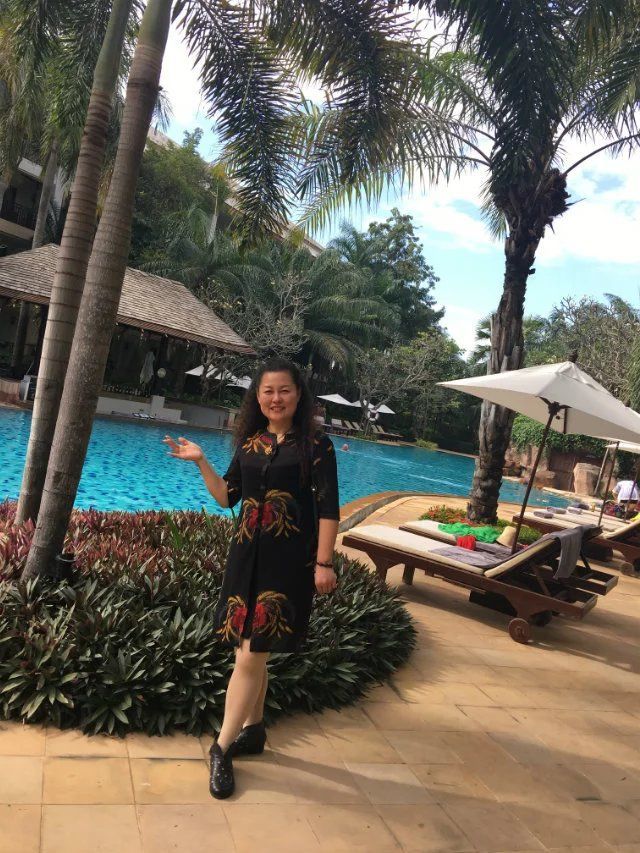 画家书法家张丽莉个人艺术简介,张丽莉画家简介,张丽莉作品价格,张丽莉个人简介,张丽莉艺术作品,书法家张丽莉简介,画家张丽莉简介
