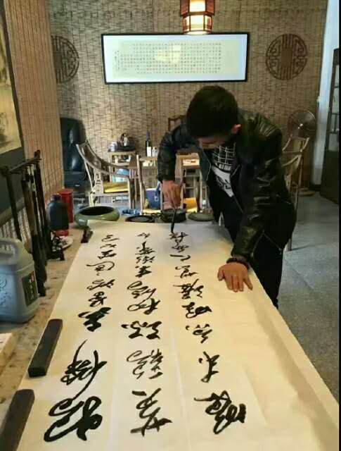 画家书法家张帆个人艺术简介,张帆画家简介,张帆作品价格,张帆个人简介,张帆艺术作品,书法家张帆简介,画家张帆简介