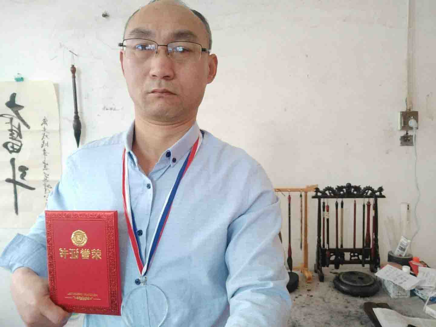 画家书法家刘学峰个人艺术简介,刘学峰画家简介,刘学峰作品价格,刘学峰个人简介,刘学峰艺术作品,书法家刘学峰简介,画家刘学峰简介