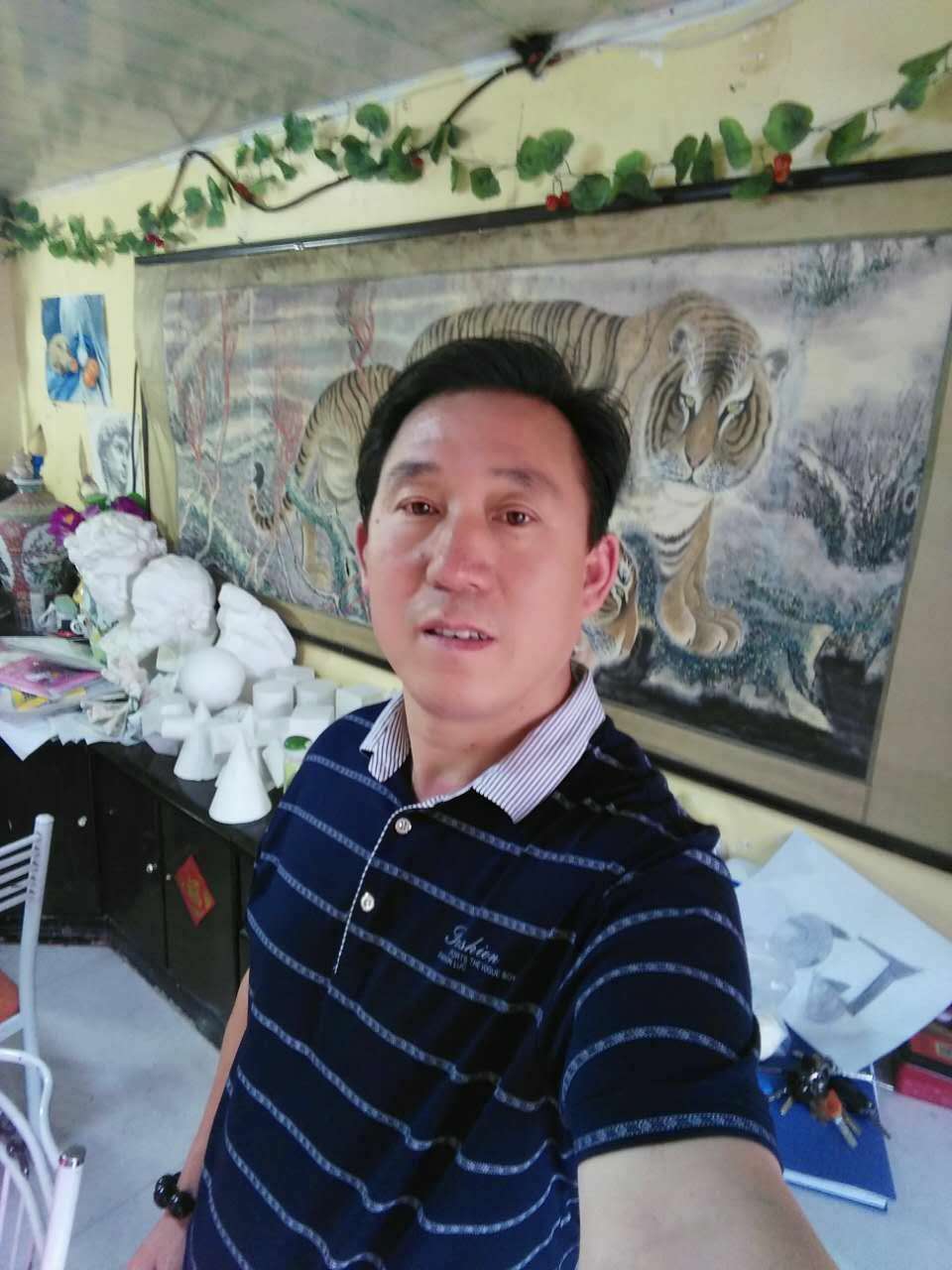 画家书法家卢怀军个人艺术简介,卢怀军画家简介,卢怀军作品价格,卢怀军个人简介,卢怀军艺术作品,书法家卢怀军简介,画家卢怀军简介