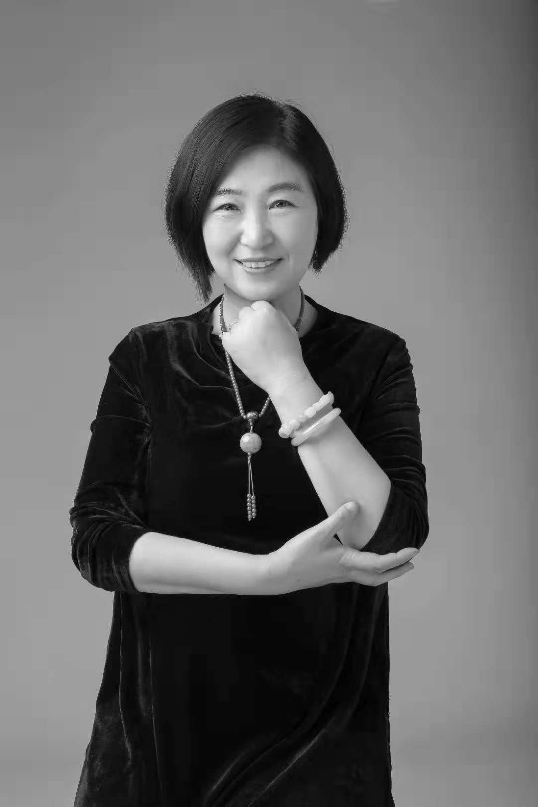 画家书法家梁弘个人艺术简介,梁弘画家简介,梁弘作品价格,梁弘个人简介,梁弘艺术作品,书法家梁弘简介,画家梁弘简介