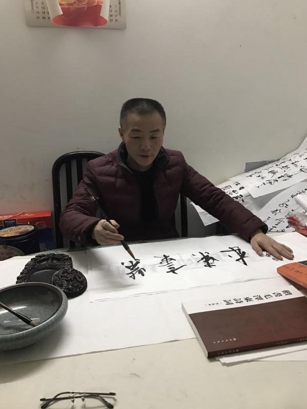 画家书法家马步堂个人艺术简介,马步堂画家简介,马步堂作品价格,马步堂个人简介,马步堂艺术作品,书法家马步堂简介,画家马步堂简介