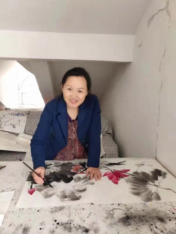 画家书法家王桂英个人艺术简介,王桂英画家简介,王桂英作品价格,王桂英个人简介,王桂英艺术作品,书法家王桂英简介,画家王桂英简介