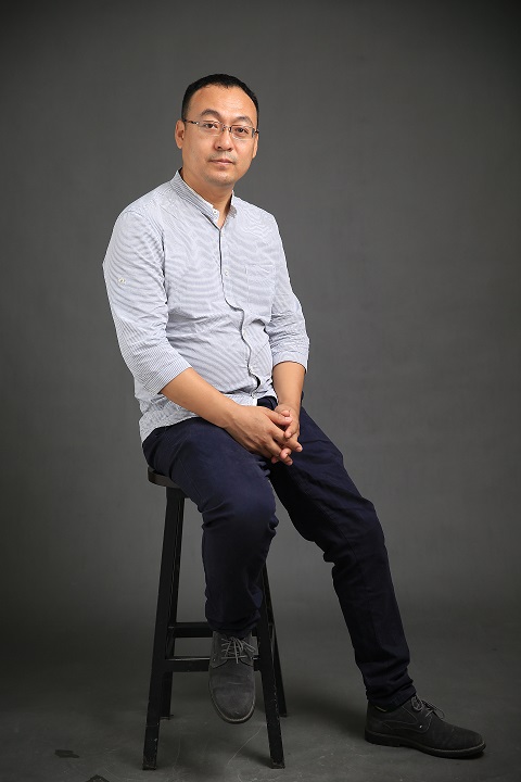 画家书法家薛铭个人艺术简介,薛铭画家简介,薛铭作品价格,薛铭个人简介,薛铭艺术作品,书法家薛铭简介,画家薛铭简介