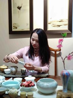 画家书法家尹園園个人艺术简介,尹園園画家简介,尹園園作品价格,尹園園个人简介,尹園園艺术作品,书法家尹園園简介,画家尹園園简介