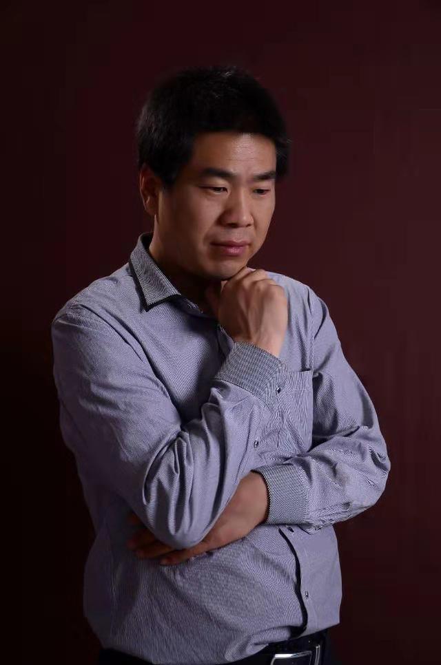 画家书法家姚战奇个人艺术简介,姚战奇画家简介,姚战奇作品价格,姚战奇个人简介,姚战奇艺术作品,书法家姚战奇简介,画家姚战奇简介
