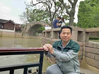 画家书法家郑向昆个人艺术简介,郑向昆画家简介,郑向昆作品价格,郑向昆个人简介,郑向昆艺术作品,书法家郑向昆简介,画家郑向昆简介