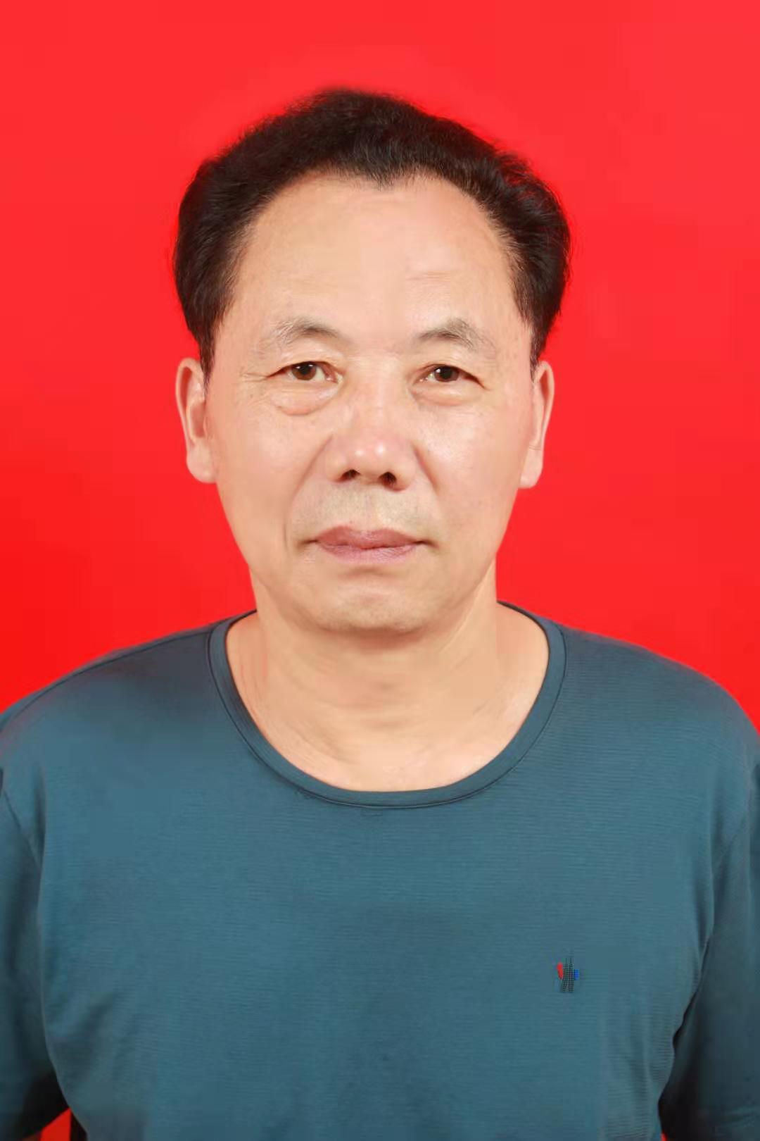 画家书法家李群忠个人艺术简介,李群忠画家简介,李群忠作品价格,李群忠个人简介,李群忠艺术作品,书法家李群忠简介,画家李群忠简介