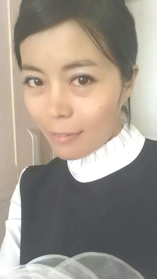 画家书法家左春梅个人艺术简介,左春梅画家简介,左春梅作品价格,左春梅个人简介,左春梅艺术作品,书法家左春梅简介,画家左春梅简介