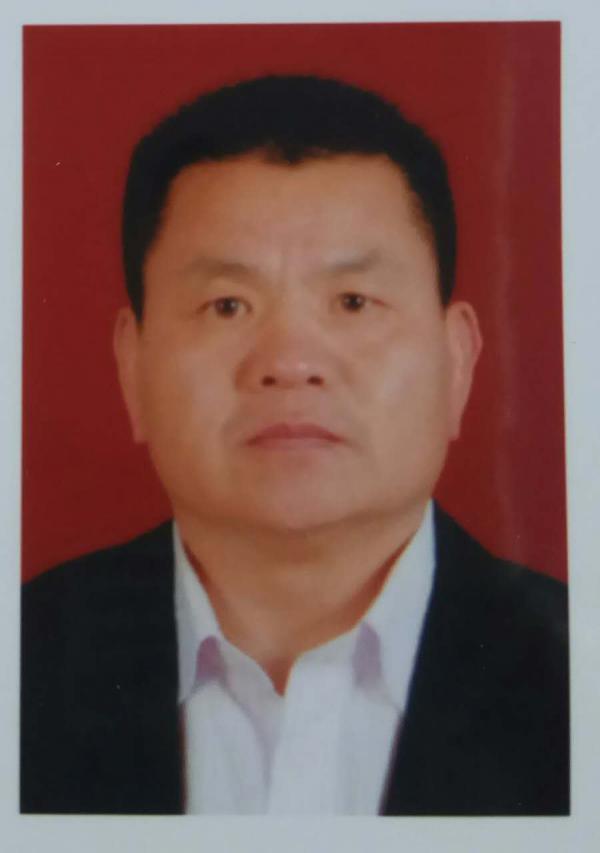 画家书法家步新缘个人艺术简介,步新缘画家简介,步新缘作品价格,步新缘个人简介,步新缘艺术作品,书法家步新缘简介,画家步新缘简介