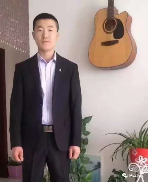 画家书法家景治东个人艺术简介,景治东画家简介,景治东作品价格,景治东个人简介,景治东艺术作品,书法家景治东简介,画家景治东简介