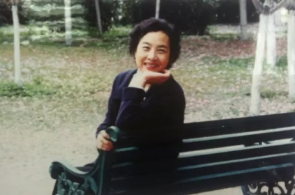 画家书法家张爱琴个人艺术简介,张爱琴画家简介,张爱琴作品价格,张爱琴个人简介,张爱琴艺术作品,书法家张爱琴简介,画家张爱琴简介