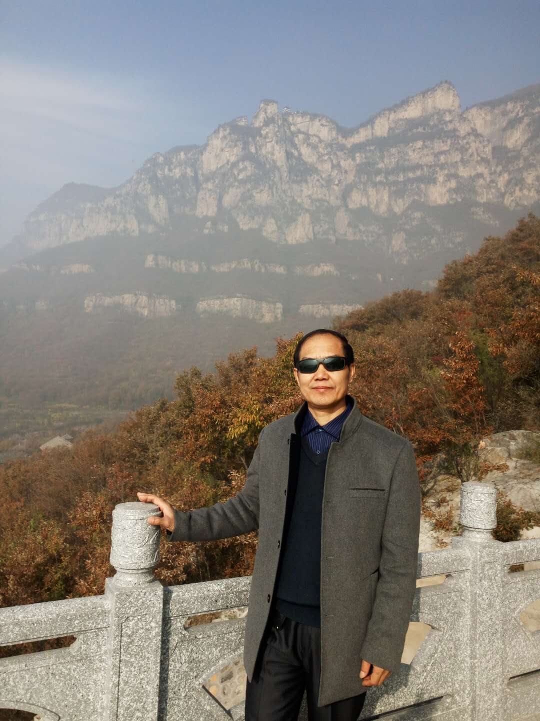 画家书法家谷新耀个人艺术简介,谷新耀画家简介,谷新耀作品价格,谷新耀个人简介,谷新耀艺术作品,书法家谷新耀简介,画家谷新耀简介