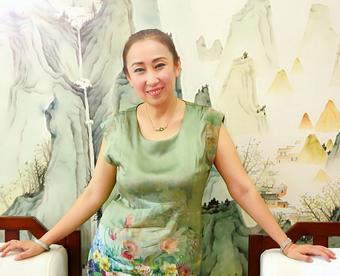 画家书法家岳倩个人艺术简介,岳倩画家简介,岳倩作品价格,岳倩个人简介,岳倩艺术作品,书法家岳倩简介,画家岳倩简介