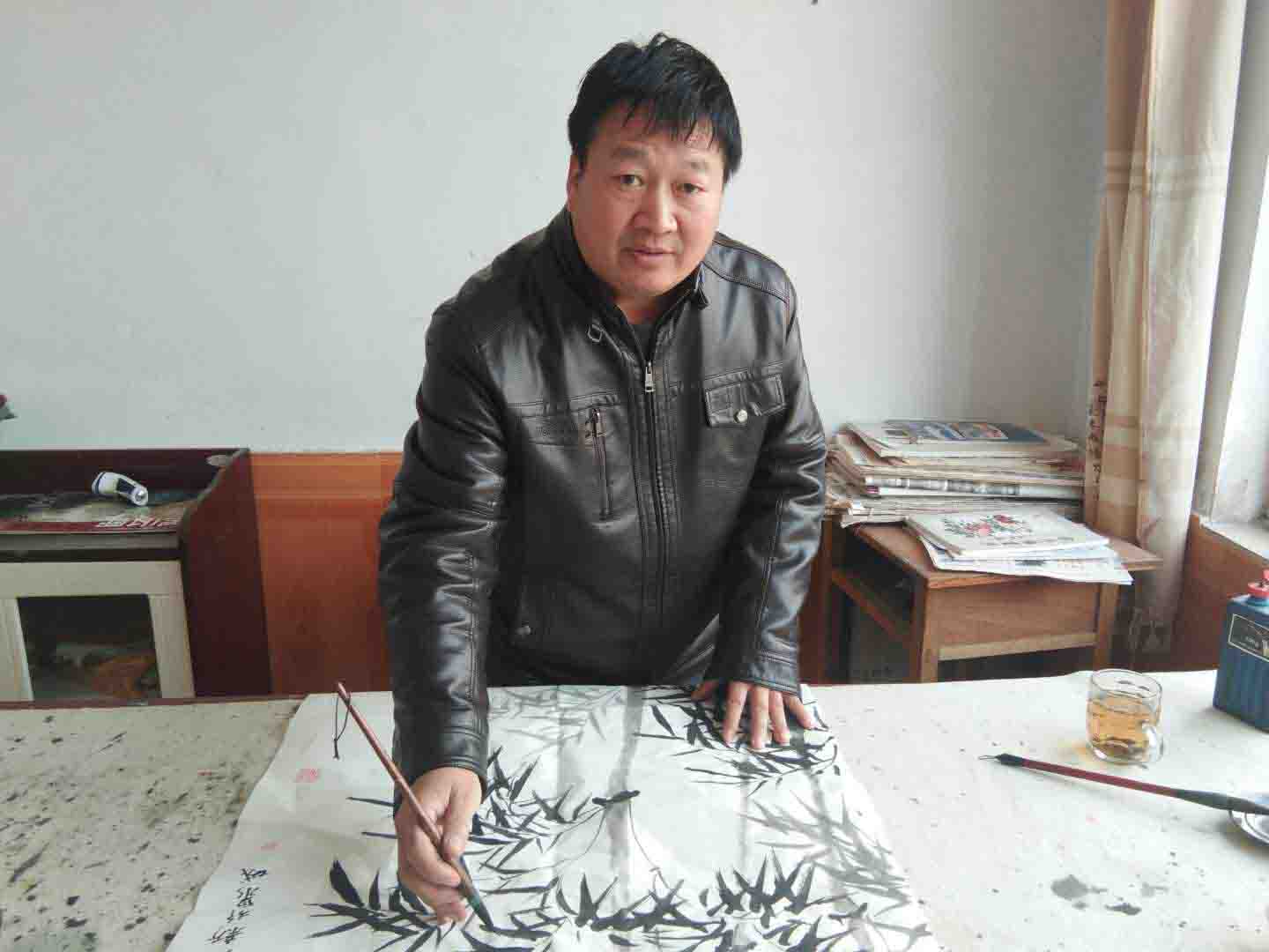 画家书法家杨海新个人艺术简介,杨海新画家简介,杨海新作品价格,杨海新个人简介,杨海新艺术作品,书法家杨海新简介,画家杨海新简介
