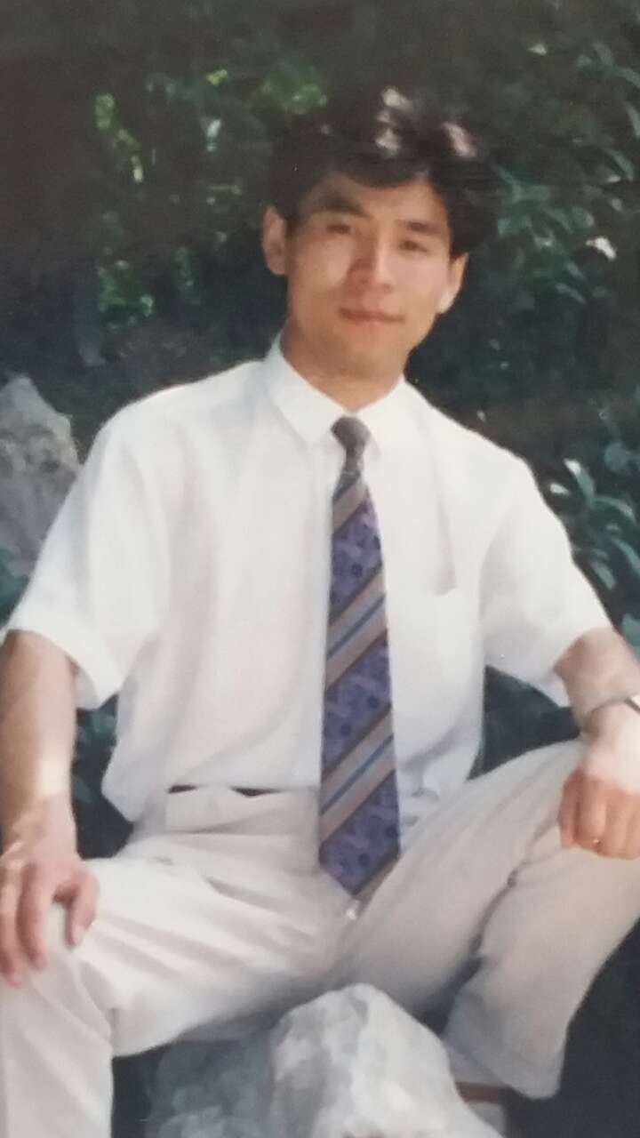 画家书法家石头个人艺术简介,石头画家简介,石头作品价格,石头个人简介,石头艺术作品,书法家石头简介,画家石头简介