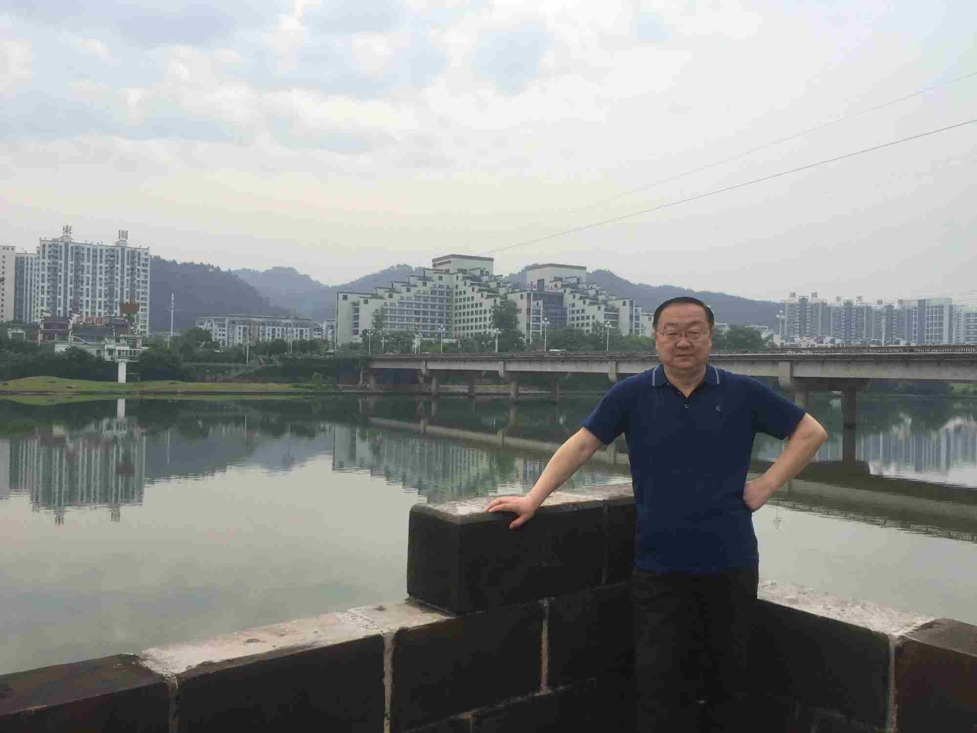 画家书法家张志毅个人艺术简介,张志毅画家简介,张志毅作品价格,张志毅个人简介,张志毅艺术作品,书法家张志毅简介,画家张志毅简介