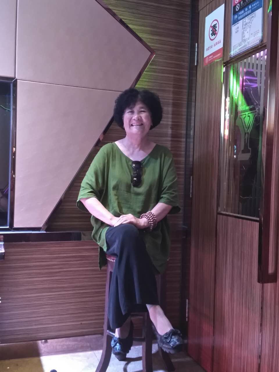 画家书法家张佑兰个人艺术简介,张佑兰画家简介,张佑兰作品价格,张佑兰个人简介,张佑兰艺术作品,书法家张佑兰简介,画家张佑兰简介