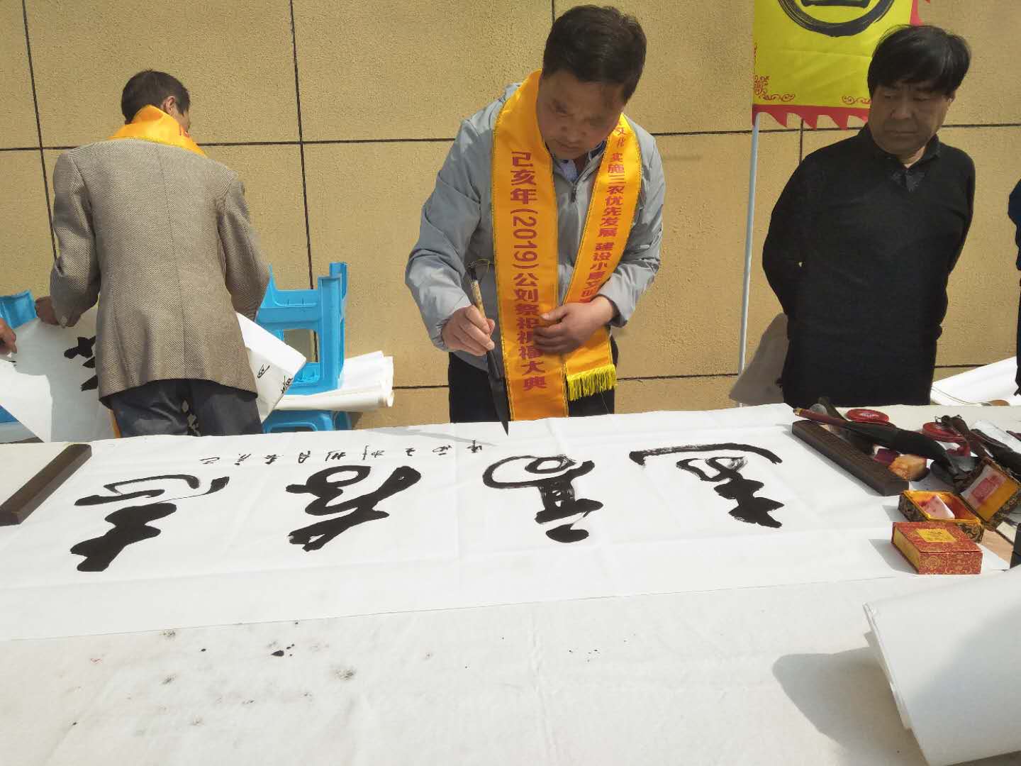 画家书法家王西虎个人艺术简介,王西虎画家简介,王西虎作品价格,王西虎个人简介,王西虎艺术作品,书法家王西虎简介,画家王西虎简介