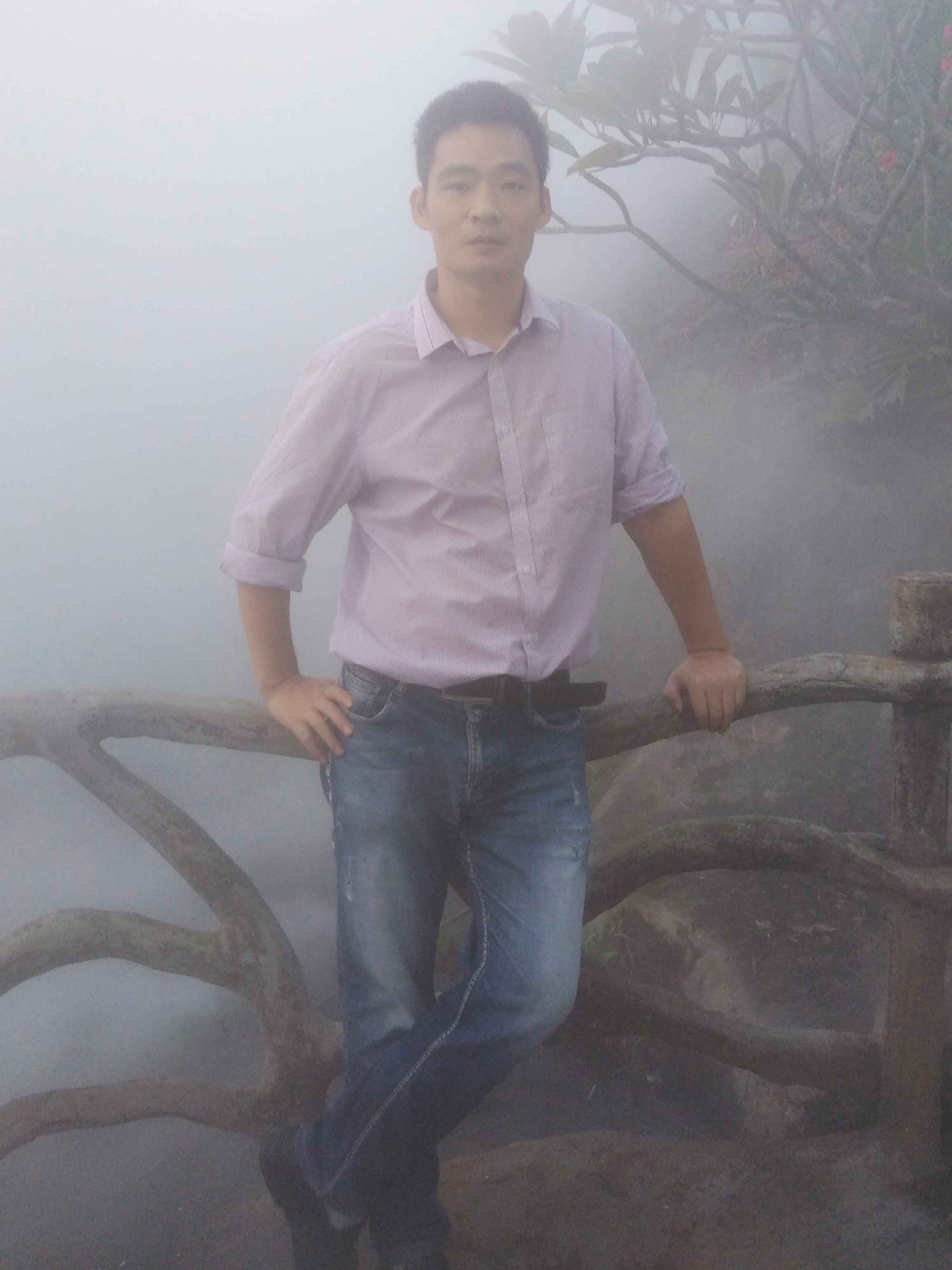 画家书法家许水民个人艺术简介,许水民画家简介,许水民作品价格,许水民个人简介,许水民艺术作品,书法家许水民简介,画家许水民简介