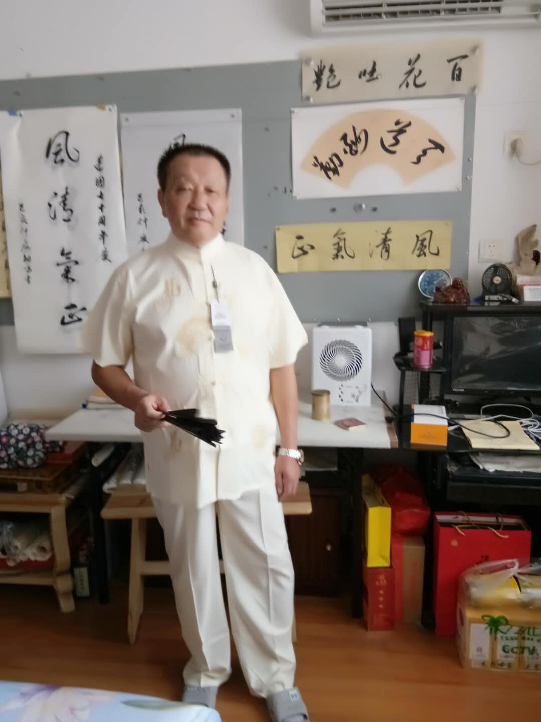 画家书法家赖剑鸣个人艺术简介,赖剑鸣画家简介,赖剑鸣作品价格,赖剑鸣个人简介,赖剑鸣艺术作品,书法家赖剑鸣简介,画家赖剑鸣简介