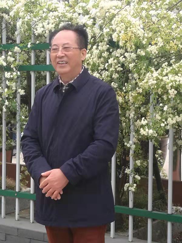 画家书法家万家为个人艺术简介,万家为画家简介,万家为作品价格,万家为个人简介,万家为艺术作品,书法家万家为简介,画家万家为简介