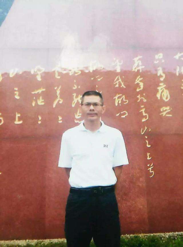 画家书法家陈俊个人艺术简介,陈俊画家简介,陈俊作品价格,陈俊个人简介,陈俊艺术作品,书法家陈俊简介,画家陈俊简介
