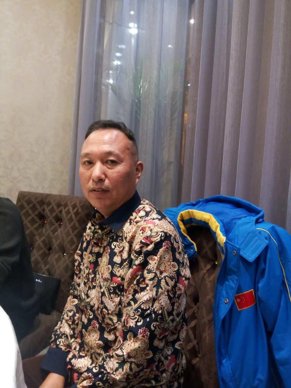 画家书法家上官云飞个人艺术简介,上官云飞画家简介,上官云飞作品价格,上官云飞个人简介,上官云飞艺术作品,书法家上官云飞简介,画家上官云飞简介