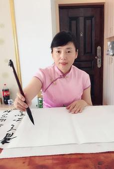 画家书法家费香茹个人艺术简介,费香茹画家简介,费香茹作品价格,费香茹个人简介,费香茹艺术作品,书法家费香茹简介,画家费香茹简介