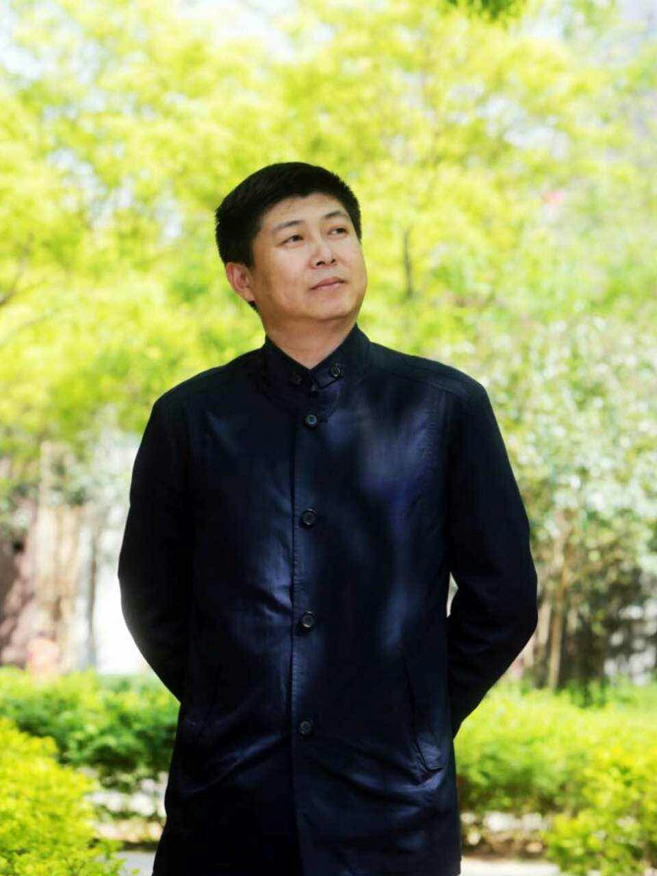 画家书法家七宝社主人刘军个人艺术简介,七宝社主人刘军画家简介,七宝社主人刘军作品价格,七宝社主人刘军个人简介,七宝社主人刘军艺术作品,书法家七宝社主人刘军简介,画家七宝社主人刘军简介