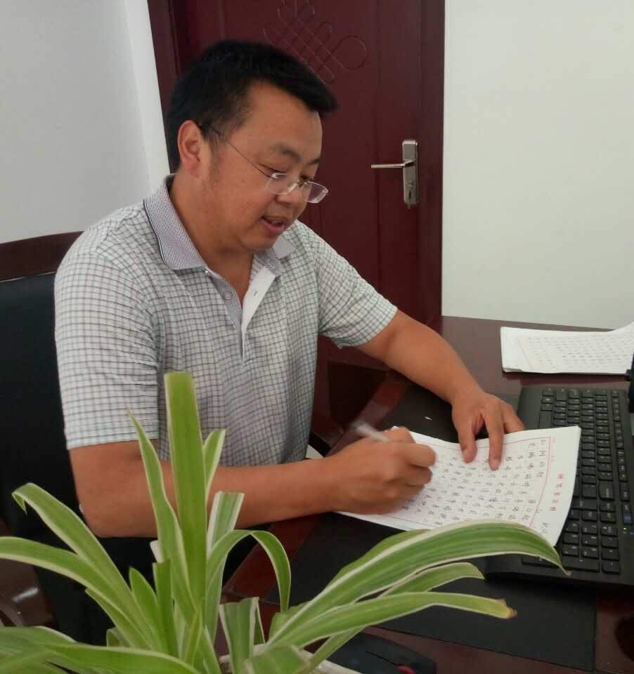 画家书法家熊登志个人艺术简介,熊登志画家简介,熊登志作品价格,熊登志个人简介,熊登志艺术作品,书法家熊登志简介,画家熊登志简介