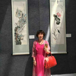画家书法家梁湘华个人艺术简介,梁湘华画家简介,梁湘华作品价格,梁湘华个人简介,梁湘华艺术作品,书法家梁湘华简介,画家梁湘华简介