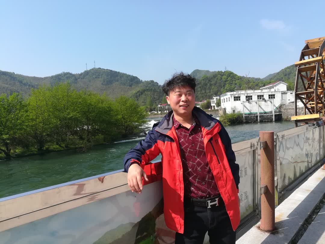 画家书法家吴康悦个人艺术简介,吴康悦画家简介,吴康悦作品价格,吴康悦个人简介,吴康悦艺术作品,书法家吴康悦简介,画家吴康悦简介