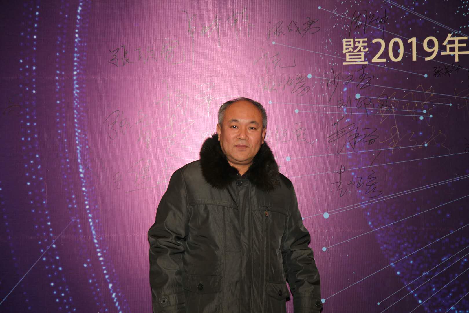 画家书法家赵玉宏个人艺术简介,赵玉宏画家简介,赵玉宏作品价格,赵玉宏个人简介,赵玉宏艺术作品,书法家赵玉宏简介,画家赵玉宏简介