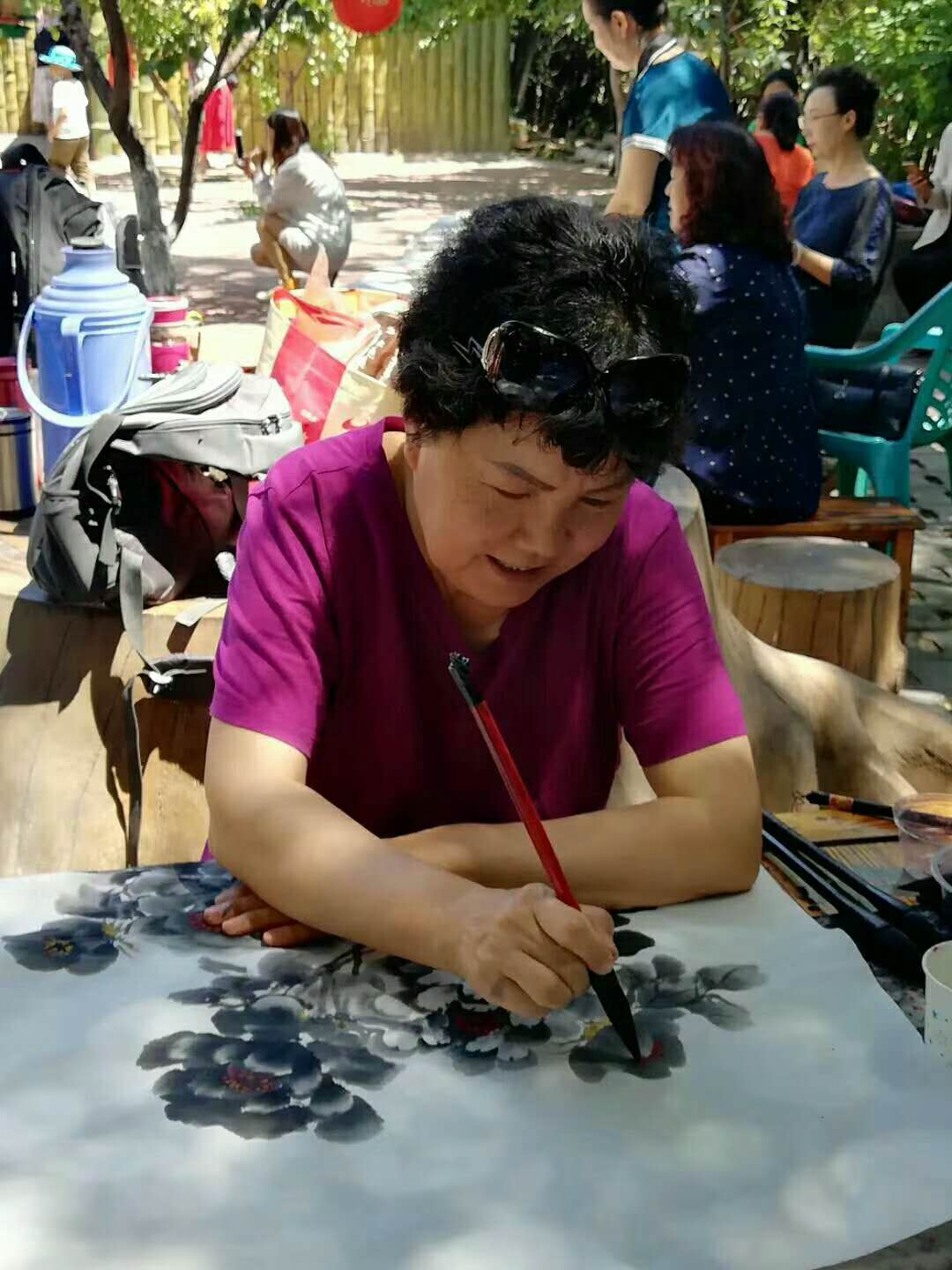 画家书法家周金凤个人艺术简介,周金凤画家简介,周金凤作品价格,周金凤个人简介,周金凤艺术作品,书法家周金凤简介,画家周金凤简介