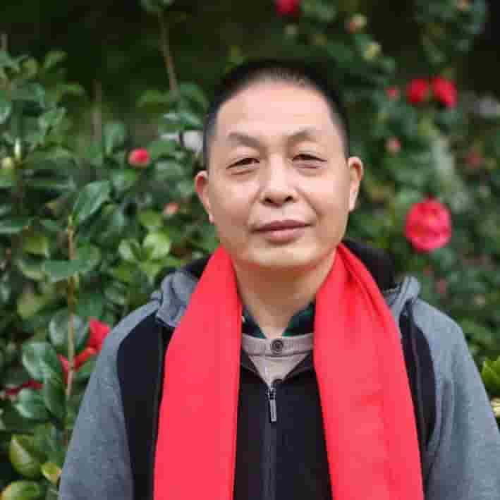 画家书法家万传飞个人艺术简介,万传飞画家简介,万传飞作品价格,万传飞个人简介,万传飞艺术作品,书法家万传飞简介,画家万传飞简介