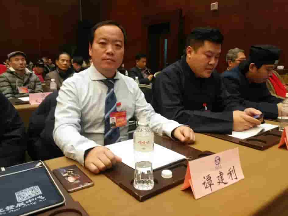 画家书法家谭建利个人艺术简介,谭建利画家简介,谭建利作品价格,谭建利个人简介,谭建利艺术作品,书法家谭建利简介,画家谭建利简介