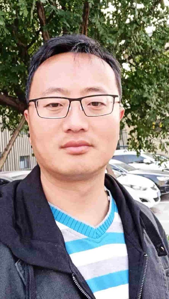 画家书法家胡银海个人艺术简介,胡银海画家简介,胡银海作品价格,胡银海个人简介,胡银海艺术作品,书法家胡银海简介,画家胡银海简介