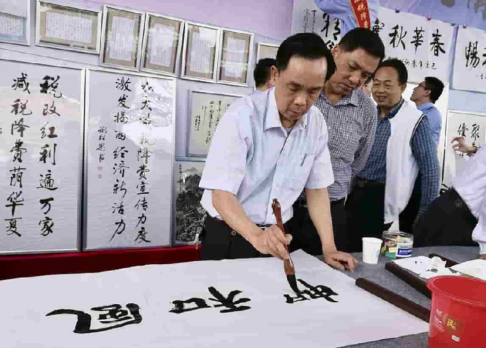 画家书法家林彦资个人艺术简介,林彦资画家简介,林彦资作品价格,林彦资个人简介,林彦资艺术作品,书法家林彦资简介,画家林彦资简介