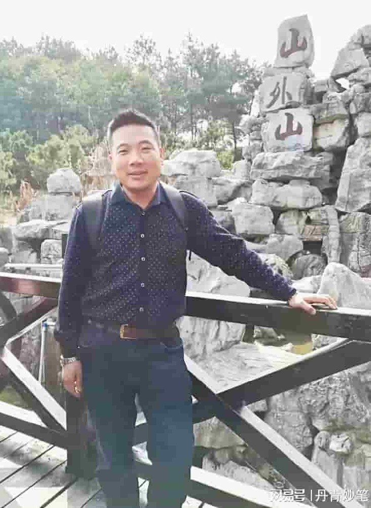 画家书法家吴传山个人艺术简介,吴传山画家简介,吴传山作品价格,吴传山个人简介,吴传山艺术作品,书法家吴传山简介,画家吴传山简介