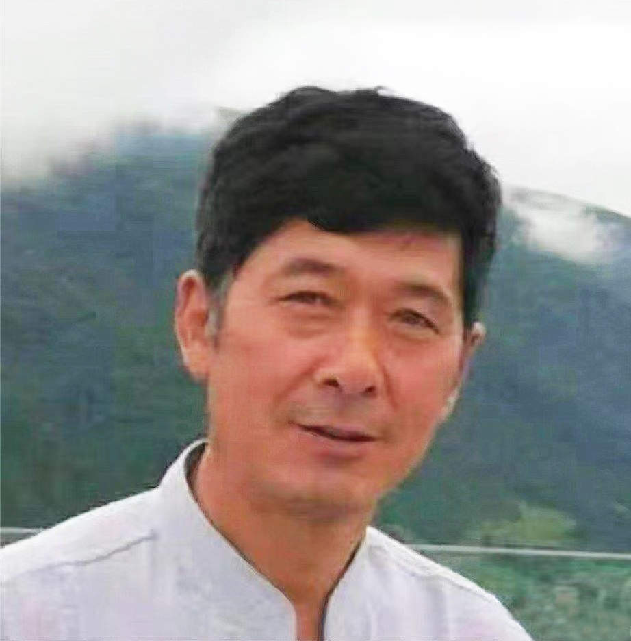 画家书法家李可染再传弟子——刘从飞个人艺术简介,李可染再传弟子——刘从飞画家简介,李可染再传弟子——刘从飞作品价格,李可染再传弟子——刘从飞个人简介,李可染再传弟子——刘从飞艺术作品,书法家李可染再传弟子——刘从飞简介,画家李可染再传弟子——刘从飞简介