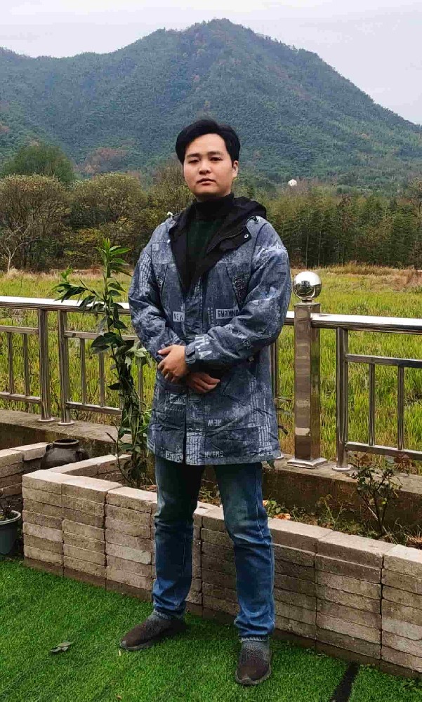 画家书法家袁天语个人艺术简介,袁天语画家简介,袁天语作品价格,袁天语个人简介,袁天语艺术作品,书法家袁天语简介,画家袁天语简介