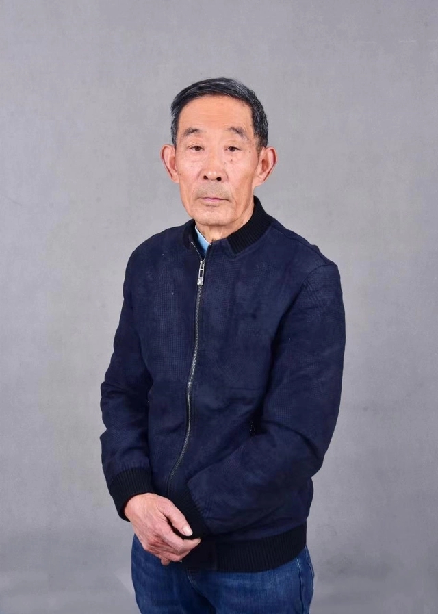 画家书法家邓贞亮个人艺术简介,邓贞亮画家简介,邓贞亮作品价格,邓贞亮个人简介,邓贞亮艺术作品,书法家邓贞亮简介,画家邓贞亮简介