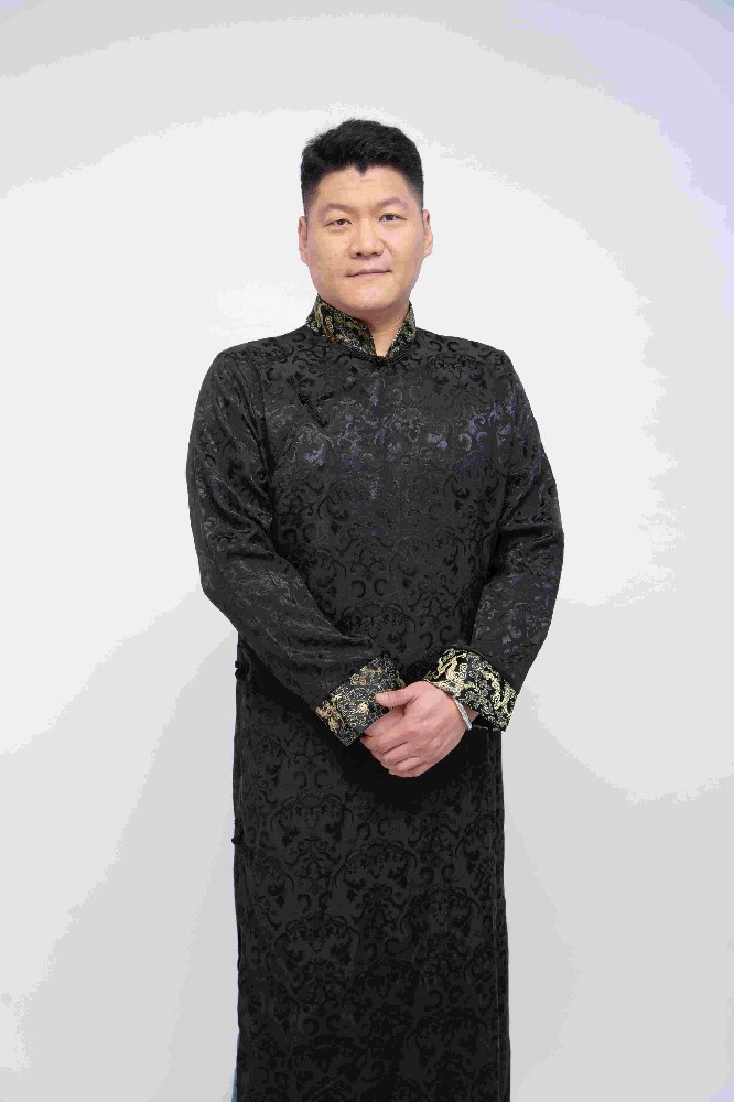 画家书法家王胜云个人艺术简介,王胜云画家简介,王胜云作品价格,王胜云个人简介,王胜云艺术作品,书法家王胜云简介,画家王胜云简介