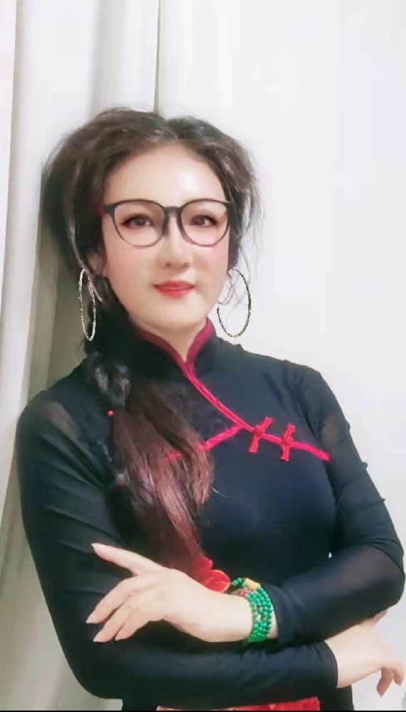 画家书法家苏益个人艺术简介,苏益画家简介,苏益作品价格,苏益个人简介,苏益艺术作品,书法家苏益简介,画家苏益简介