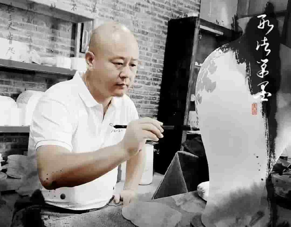 画家书法家陈默个人艺术简介,陈默画家简介,陈默作品价格,陈默个人简介,陈默艺术作品,书法家陈默简介,画家陈默简介