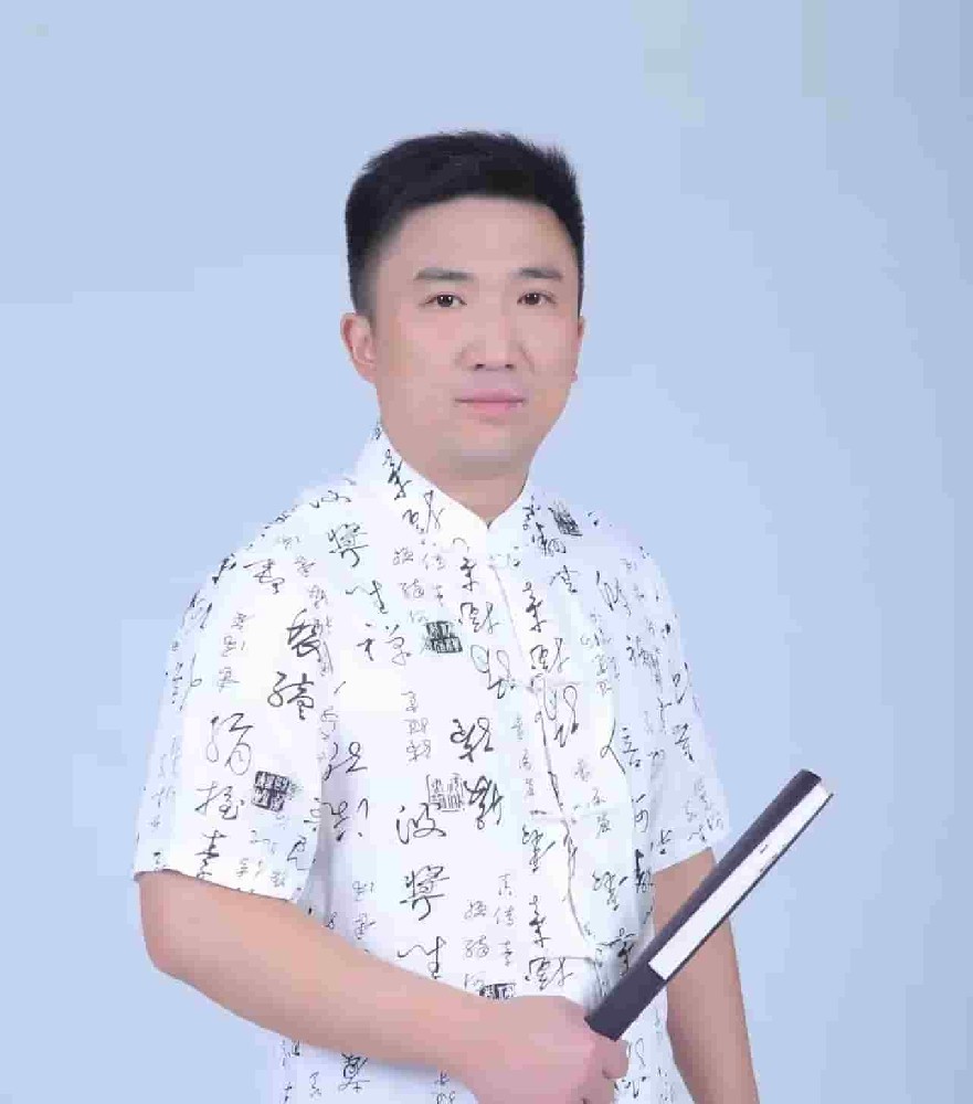 画家书法家康有平个人艺术简介,康有平画家简介,康有平作品价格,康有平个人简介,康有平艺术作品,书法家康有平简介,画家康有平简介