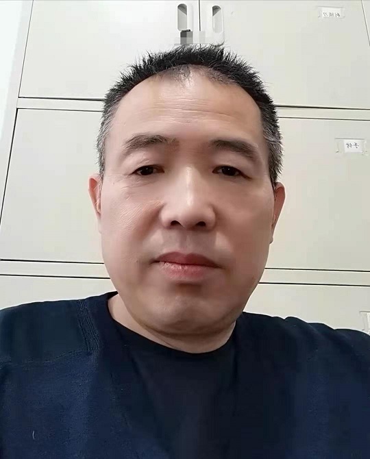 画家书法家董献峰个人艺术简介,董献峰画家简介,董献峰作品价格,董献峰个人简介,董献峰艺术作品,书法家董献峰简介,画家董献峰简介