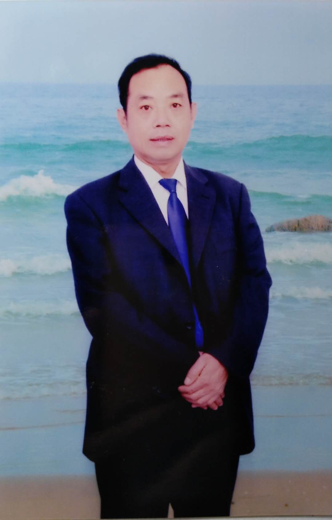 画家书法家黄居海个人艺术简介,黄居海画家简介,黄居海作品价格,黄居海个人简介,黄居海艺术作品,书法家黄居海简介,画家黄居海简介